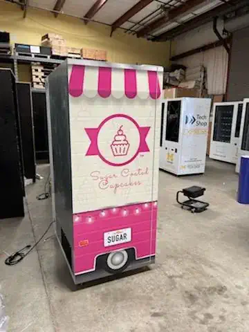 Floor-standing smart vending machine built for branded self-service sales